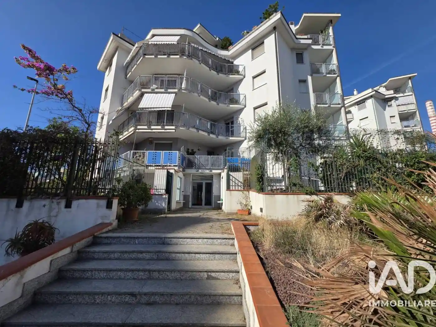 Appartamento in vendita a Vado Ligure