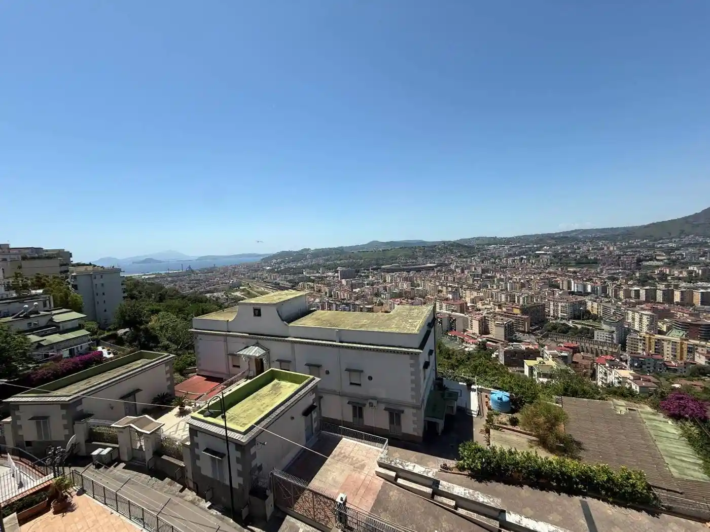 Appartamento in vendita a Napoli