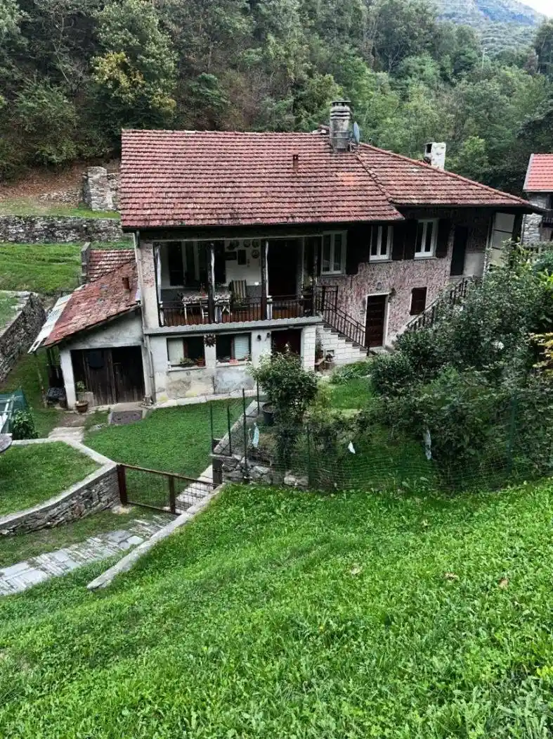 Villa in vendita a Dumenza