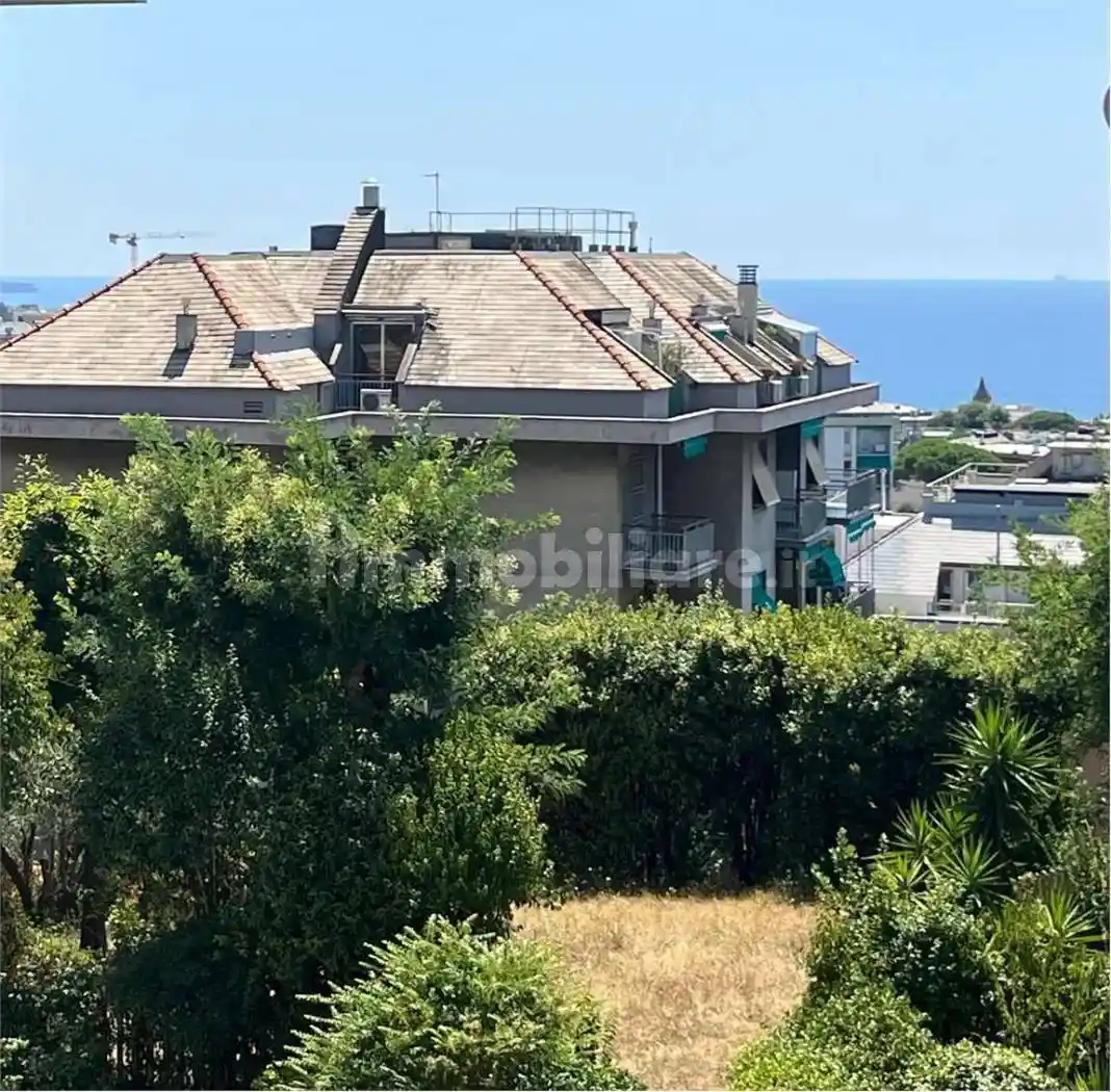 Appartamento in vendita a Genova