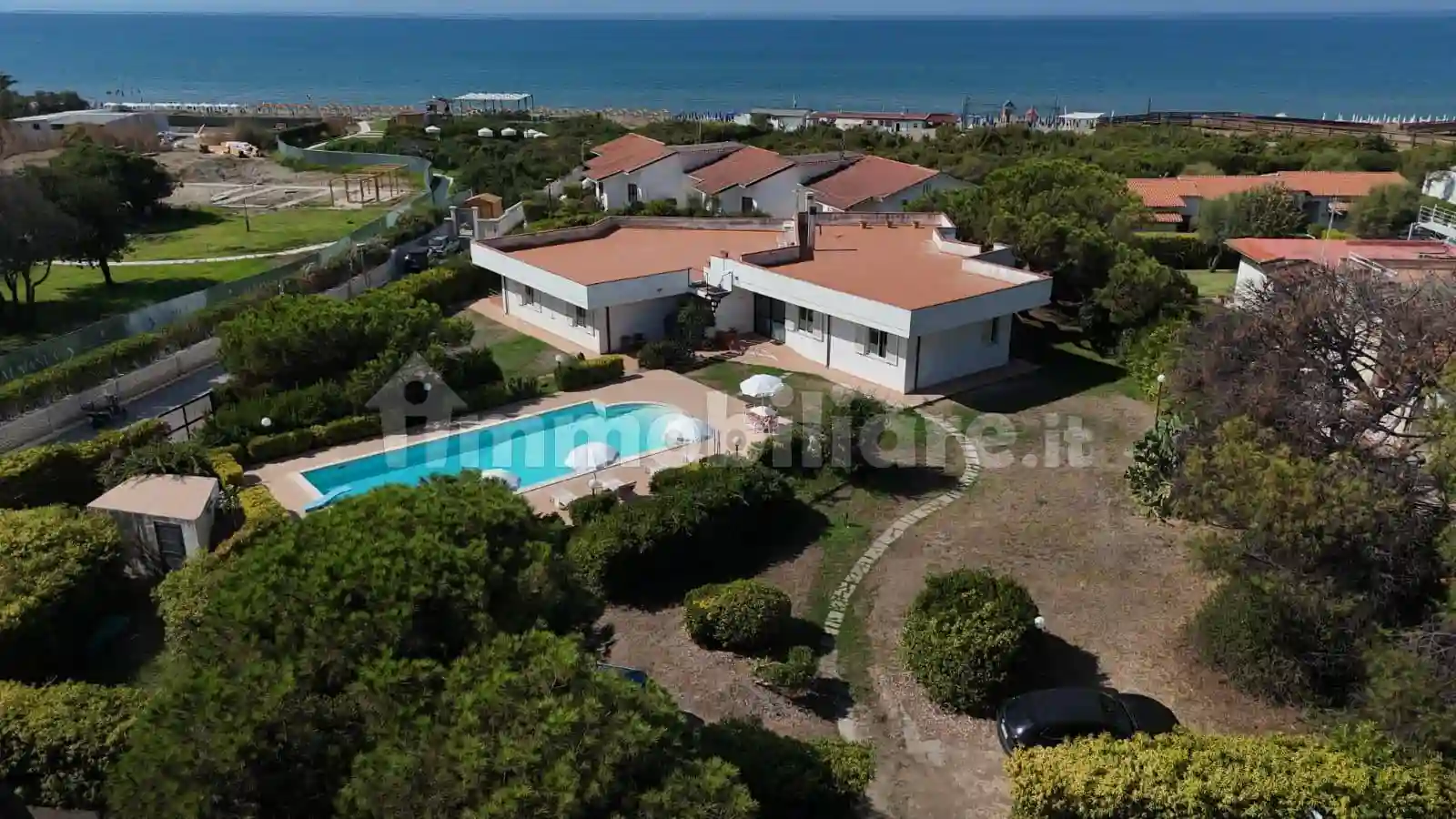 Villa - foto 2