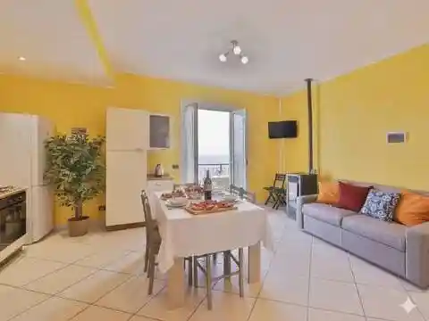 Appartamento in affitto a Costarainera