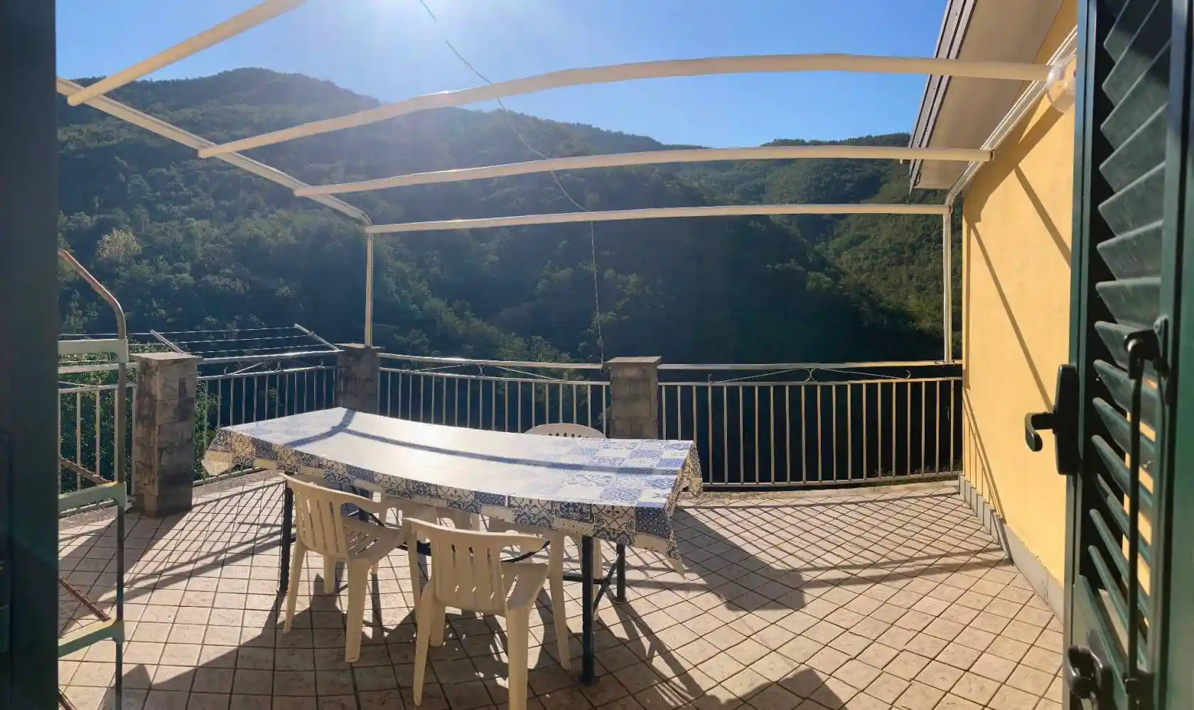 Villa in affitto a Mezzanego