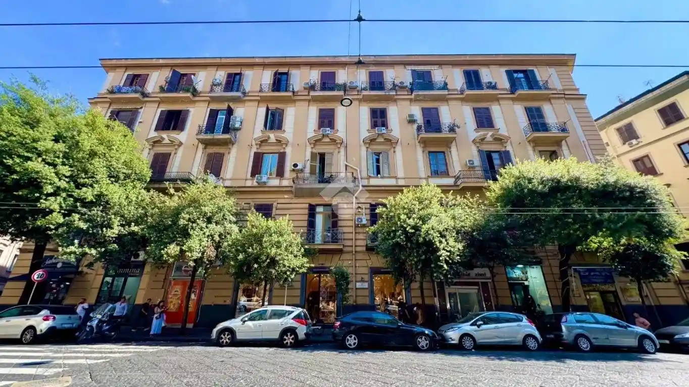 Appartamento in vendita a Napoli