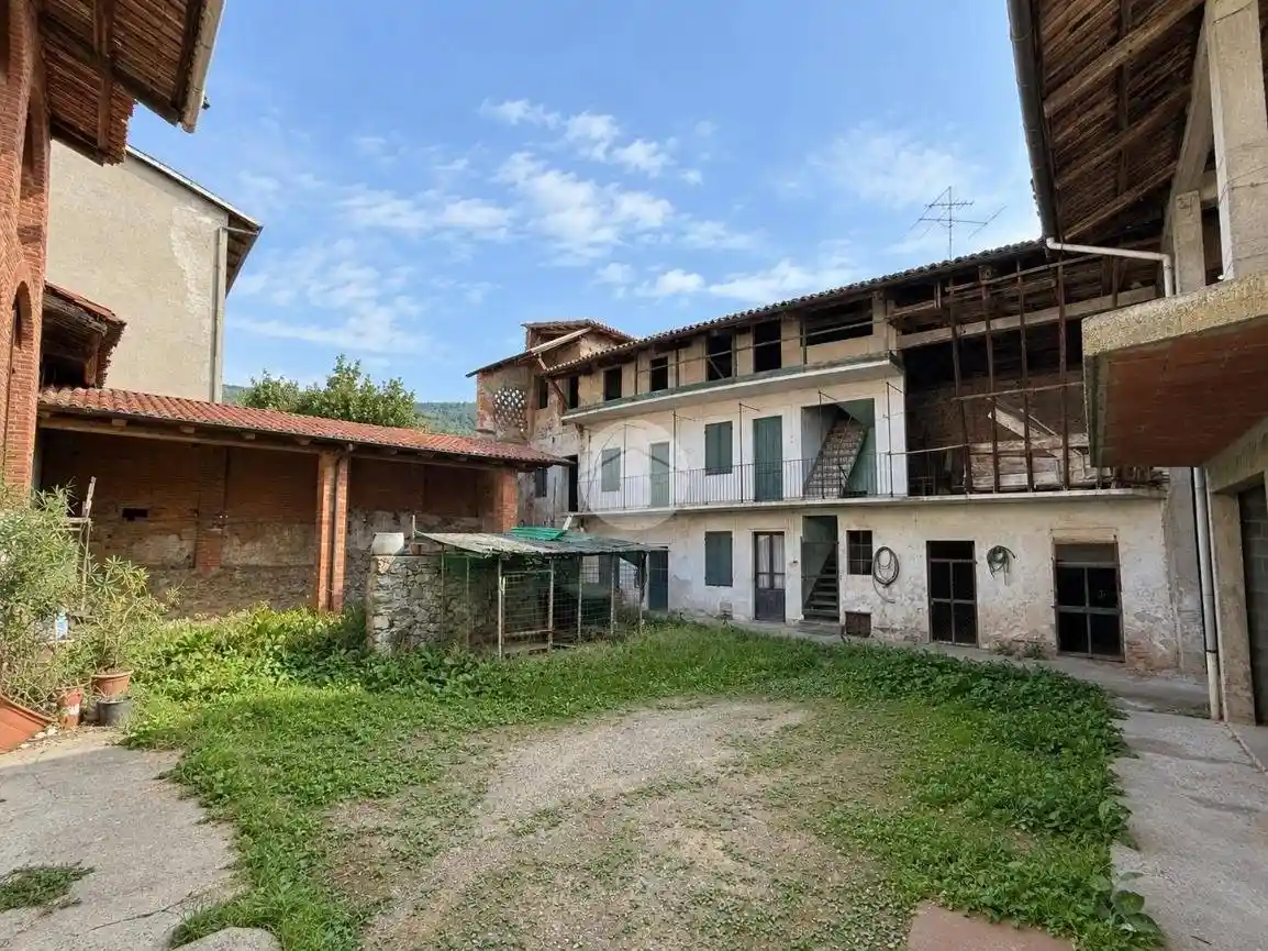 Rustico - Casale in vendita a Bollengo