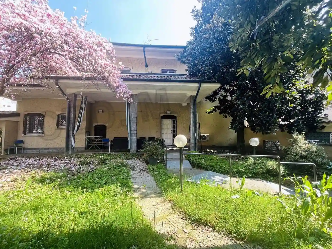 Villa - foto 2