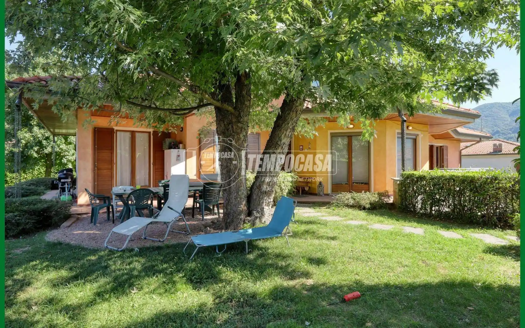 Villa in vendita a Cuasso al Monte