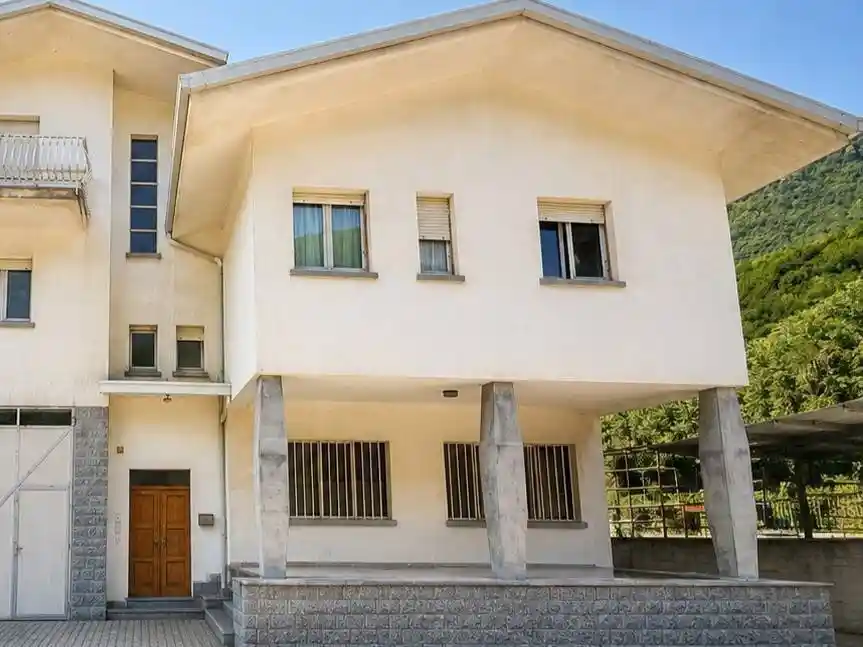 Appartamento in vendita a Zone