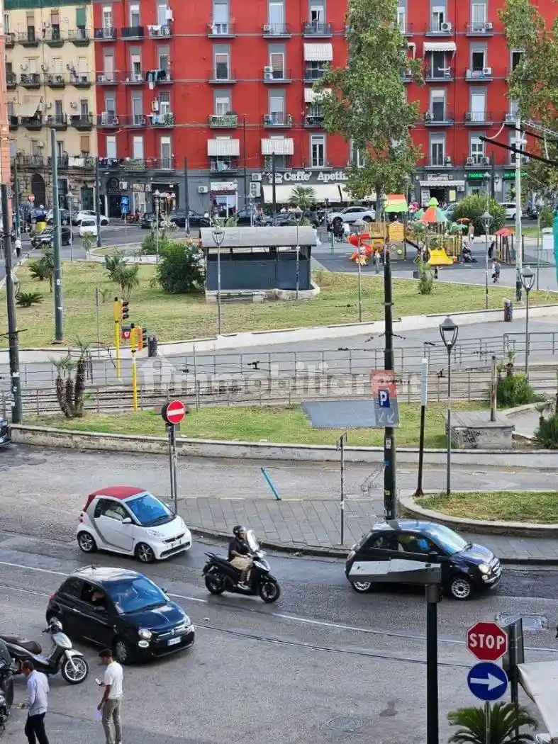 Appartamento in vendita a Napoli