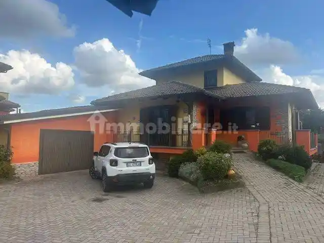 Villa in vendita a Airasca
