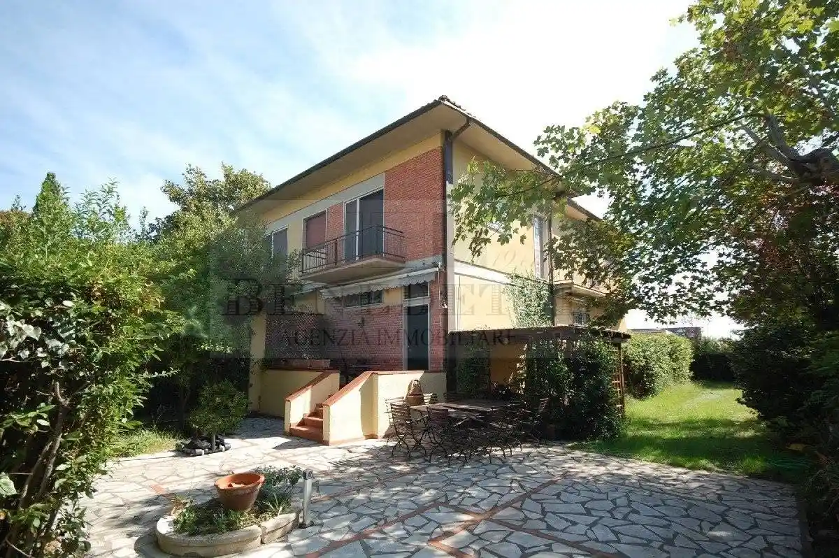 Appartamento in vendita a Pietrasanta