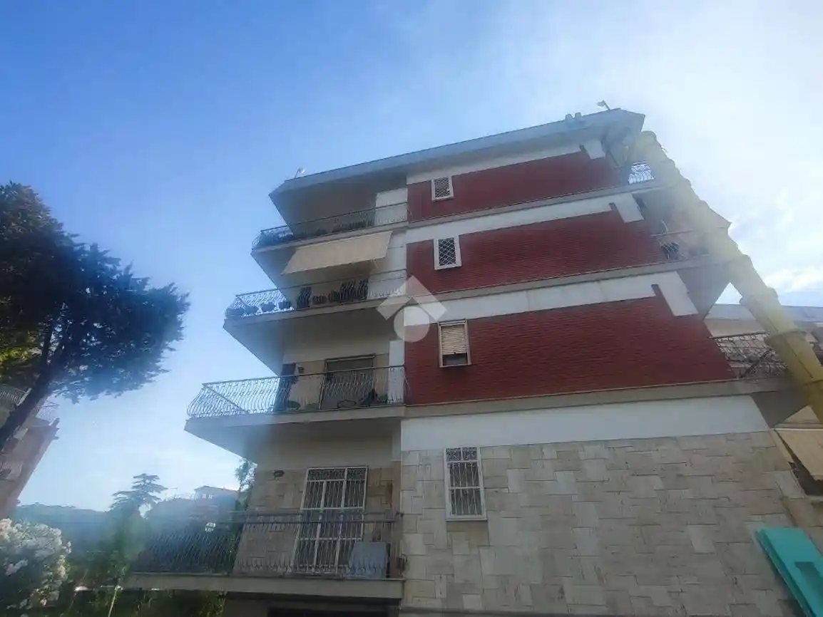Appartamento in affitto a Napoli