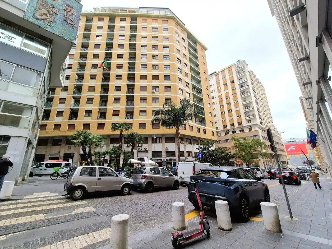 Appartamento in vendita a Napoli