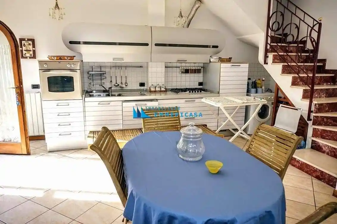 Villetta a schiera in vendita a Massa