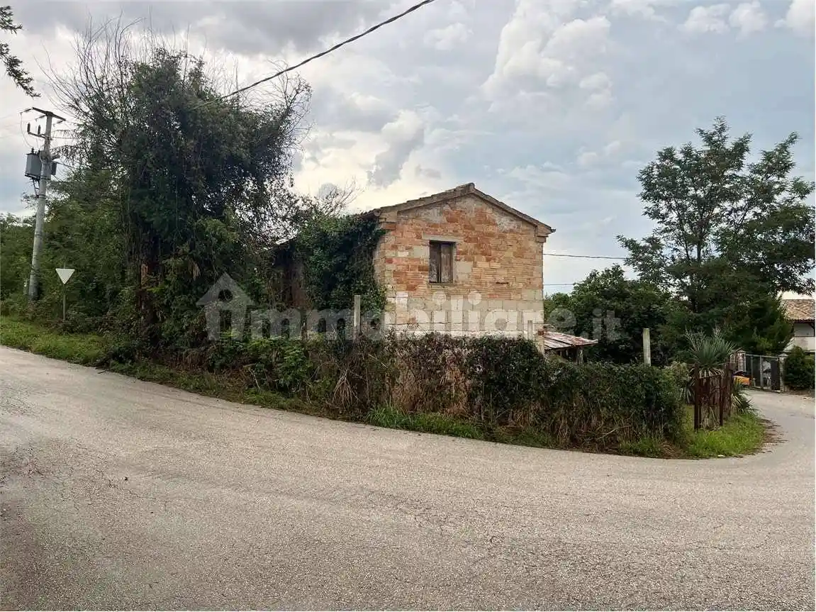 Rustico - Casale in vendita a Cingoli