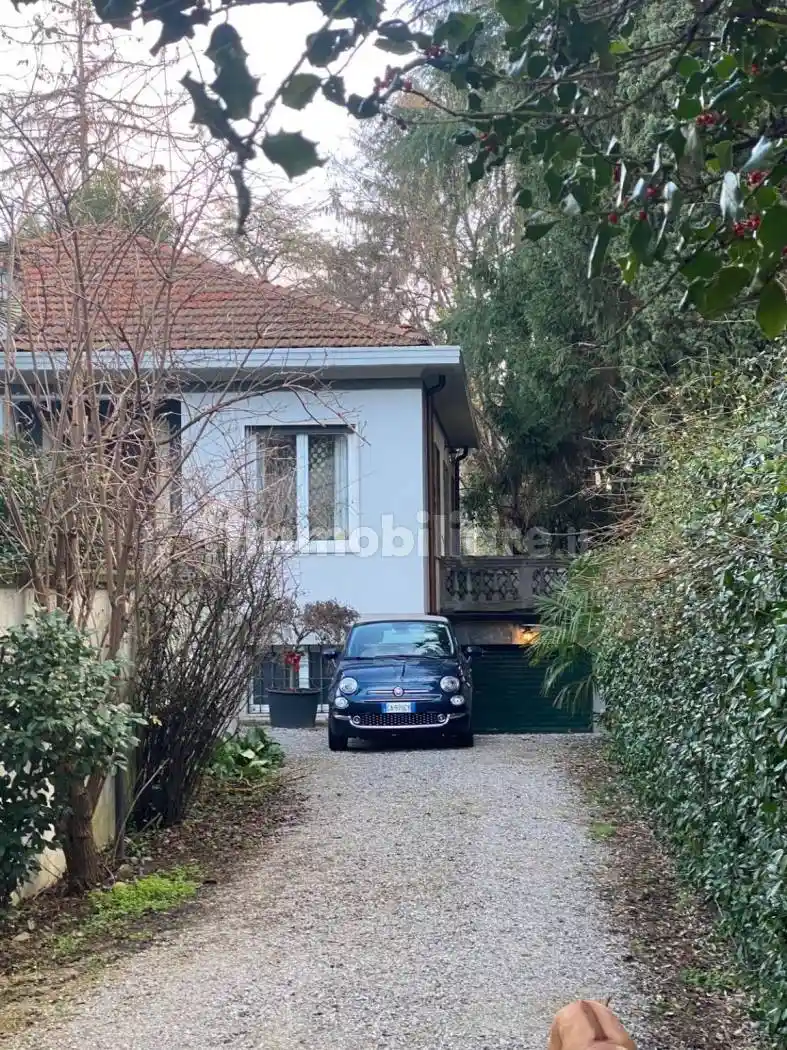 Villa in vendita a Legnano