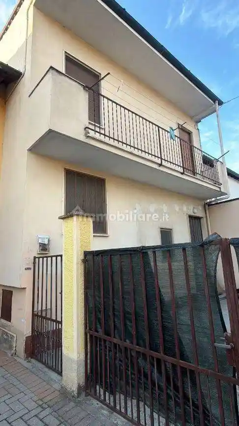 Casa indipendente in vendita a Gravellona Lomellina