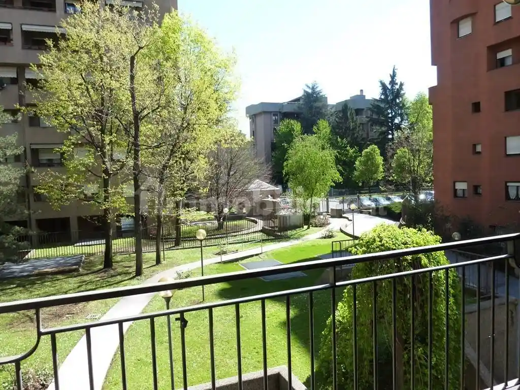 Appartamento in vendita a Monza