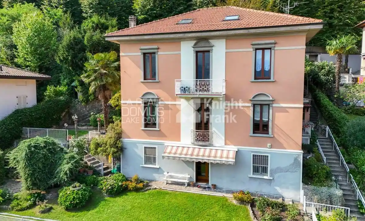 Villa in vendita a Como