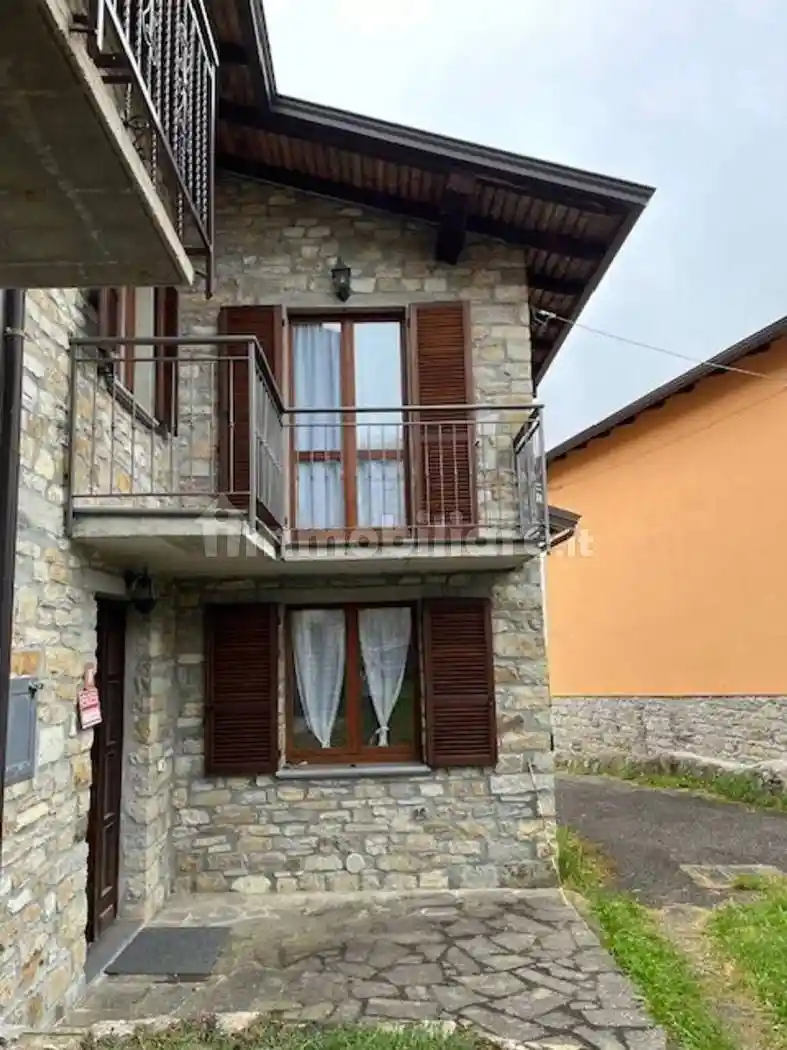 Villa in vendita a Ferriere