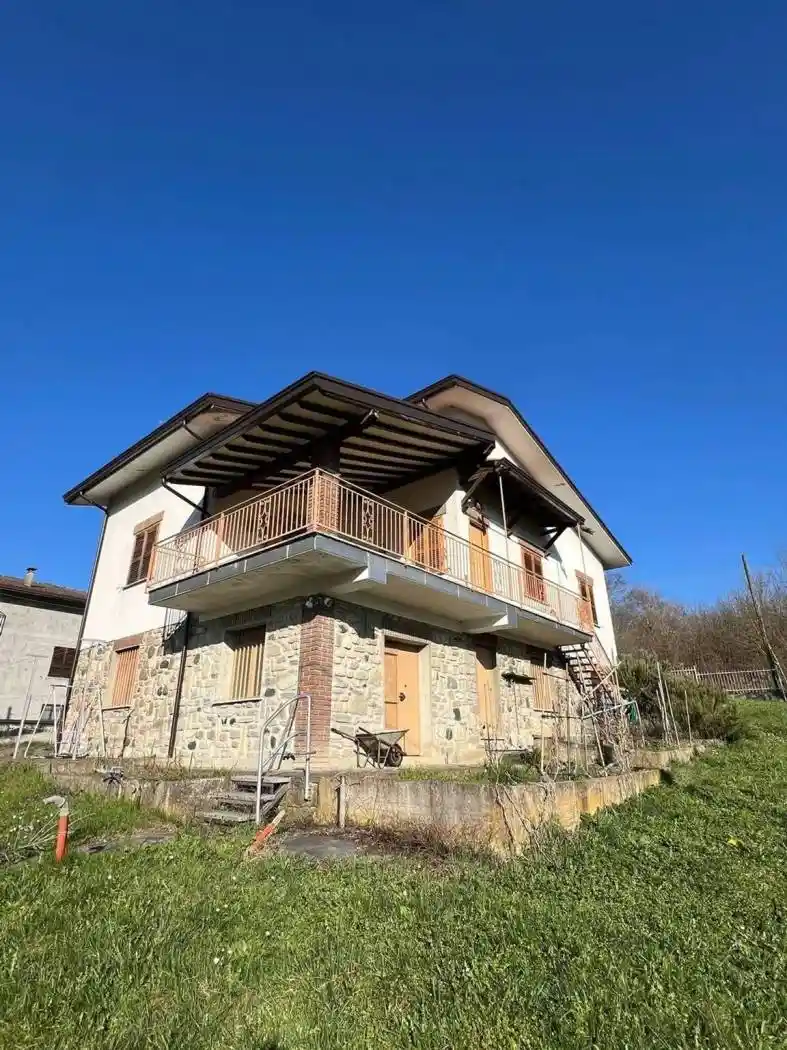 Villa in vendita a Bettola