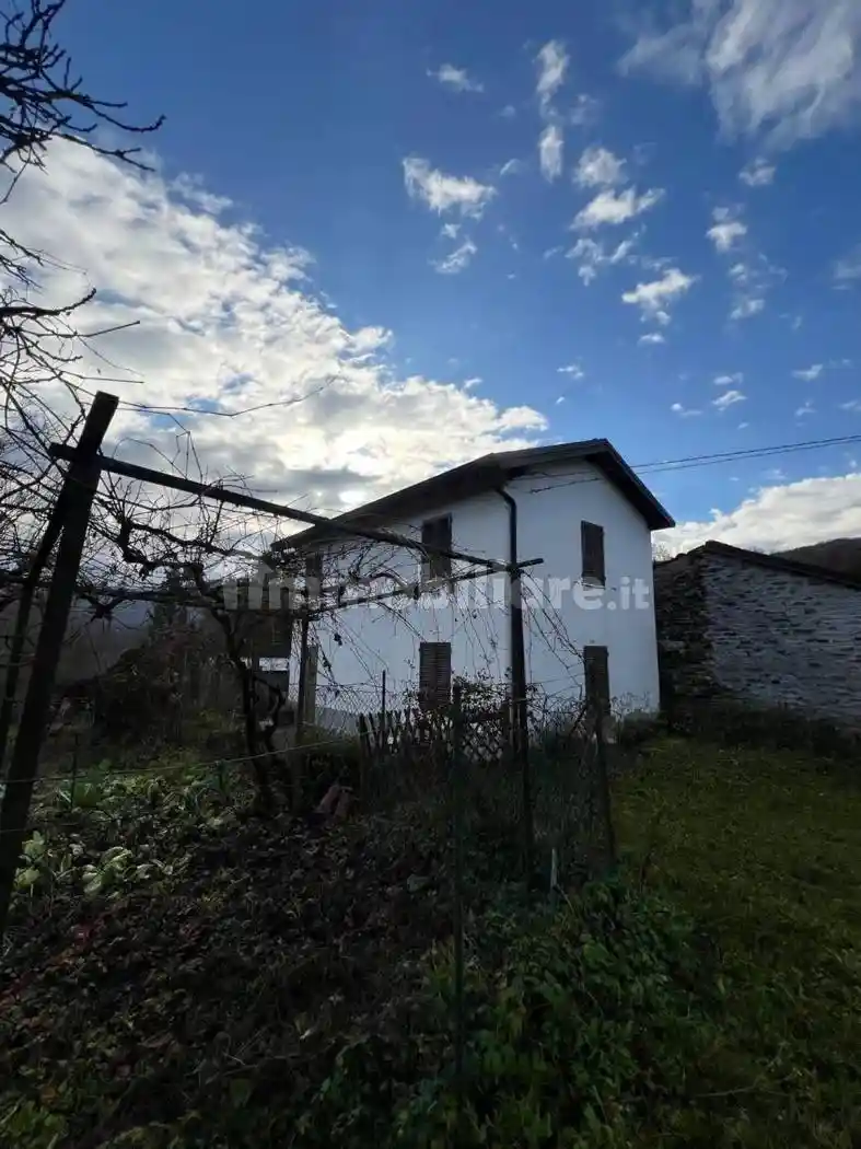 Villa in vendita a Ferriere