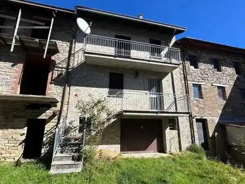 Villa in vendita a Farini