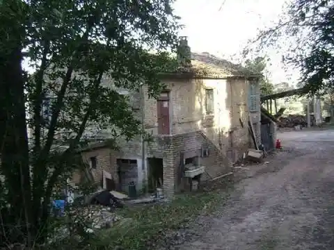 Rustico - Casale in vendita a Corridonia
