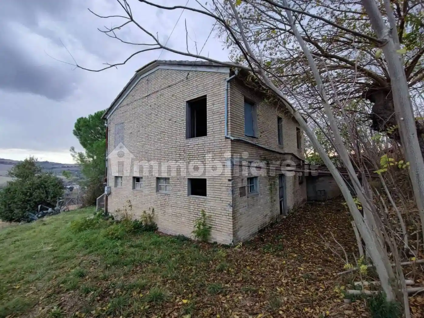 Rustico - Casale in vendita a Monte Urano