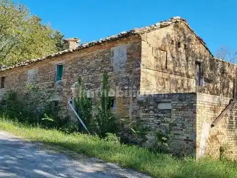 Rustico - Casale in vendita a Corridonia