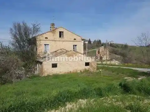 Rustico - Casale in vendita a Monte San Giusto
