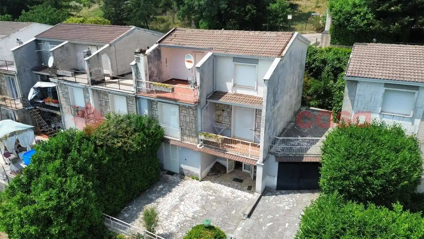 Villetta a schiera in vendita a Torre Cajetani