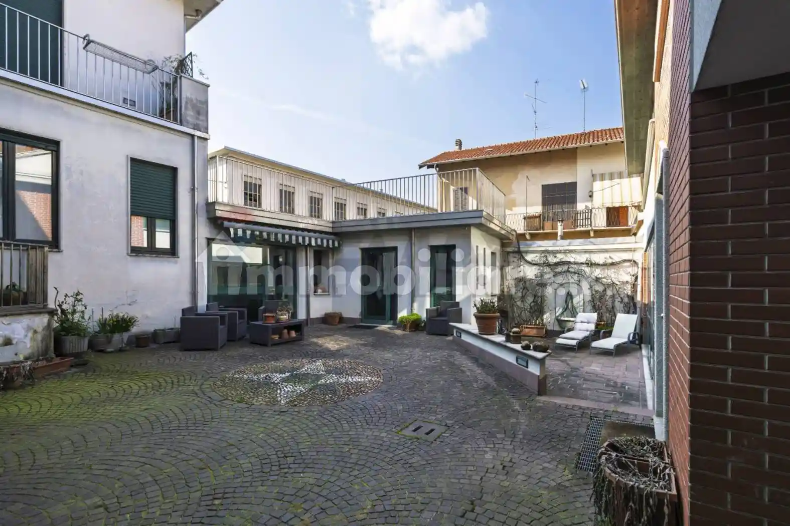 Villa in vendita a Busto Arsizio