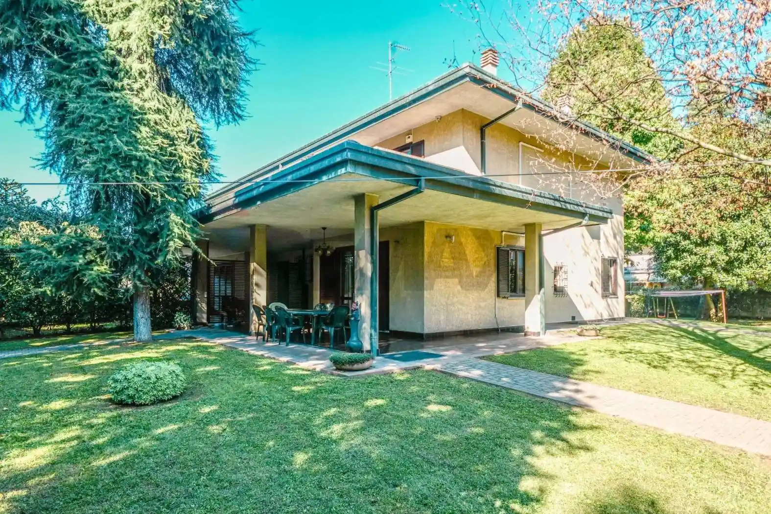 Villa in vendita a Rescaldina