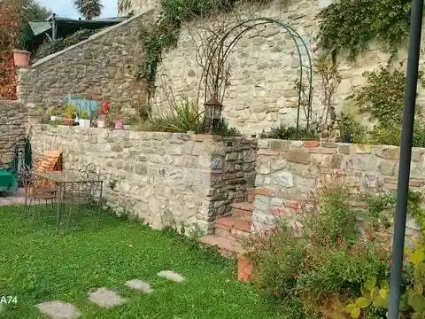 Appartamento in vendita a Bucine