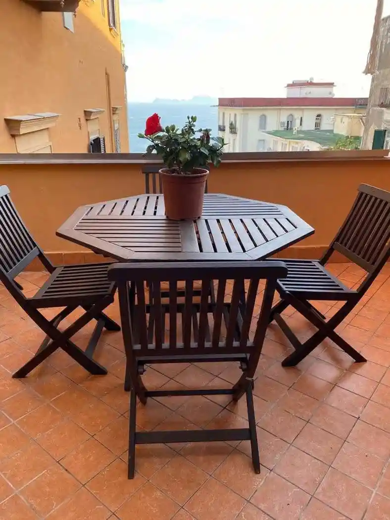 Appartamento in affitto a Napoli