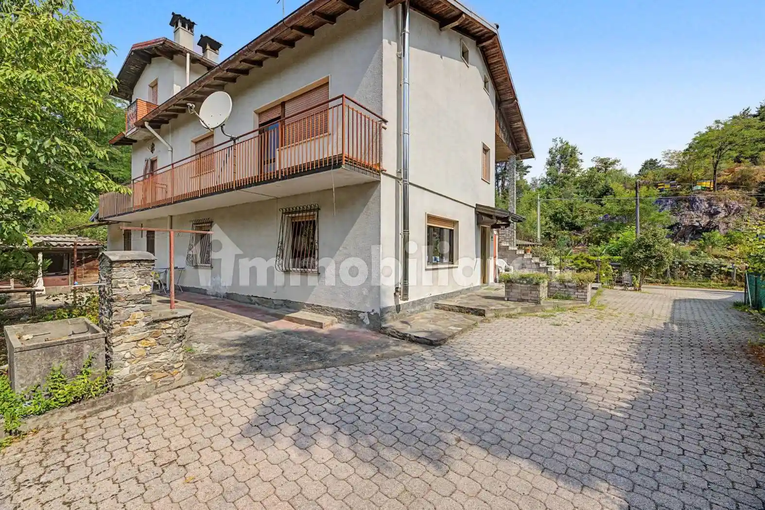 Appartamento in vendita a Luino