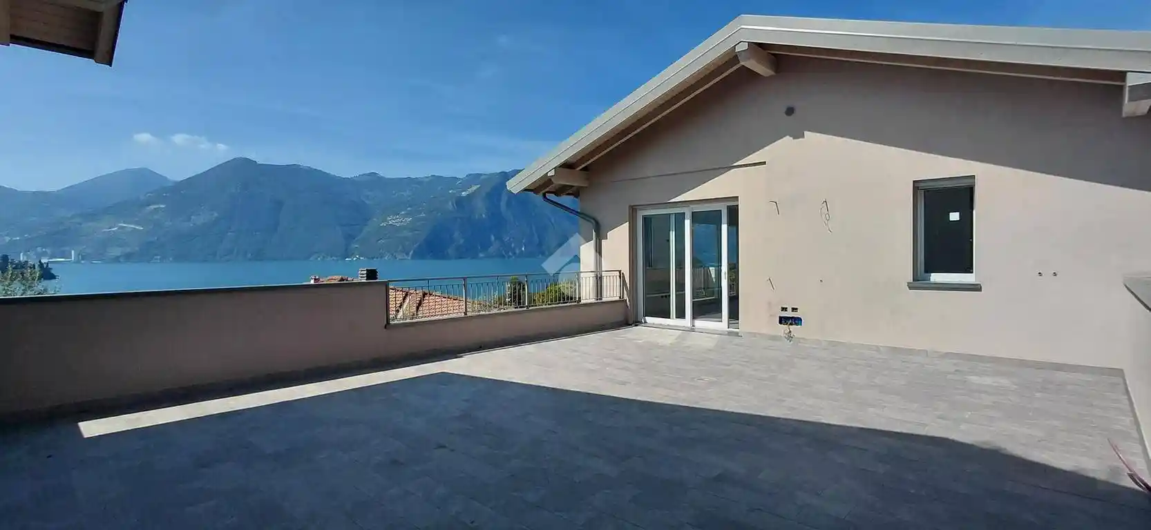 Villa in vendita a Marone