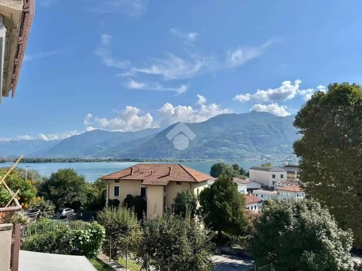 Appartamento in affitto a Lovere