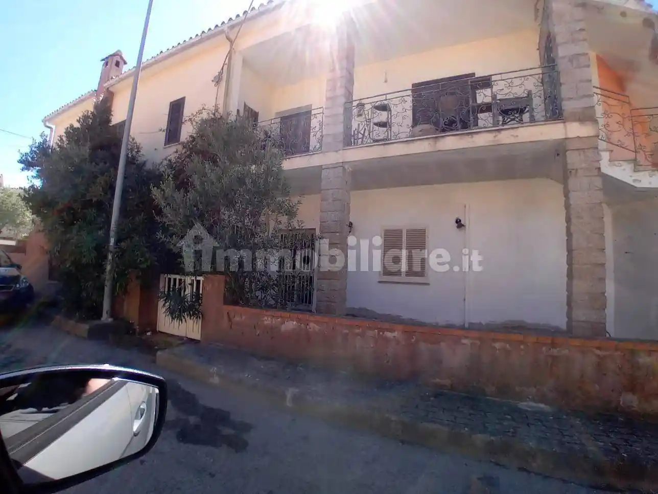 Casa indipendente in vendita a Sant'Antonio di Gallura
