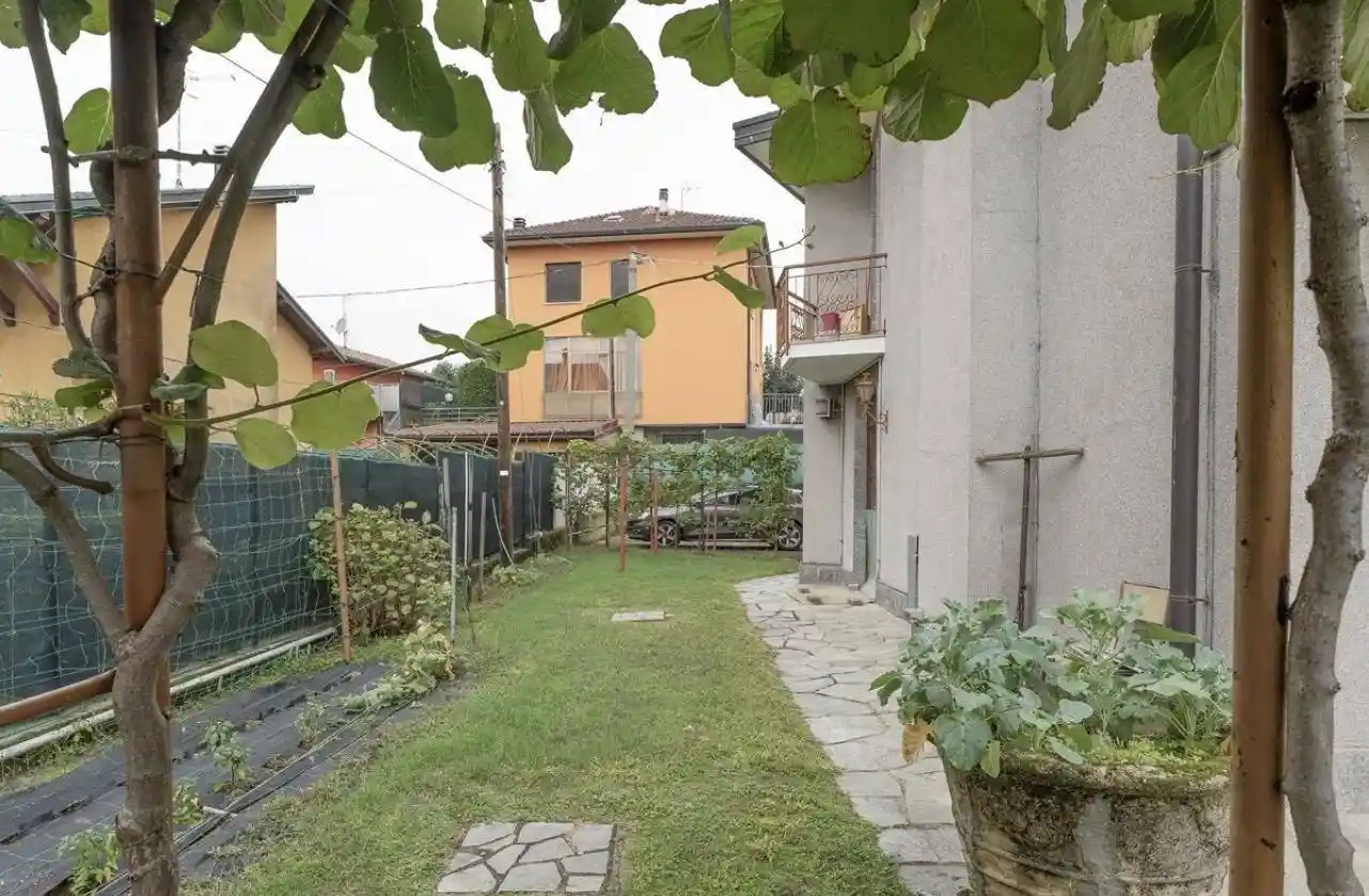 Casa indipendente in vendita a Como