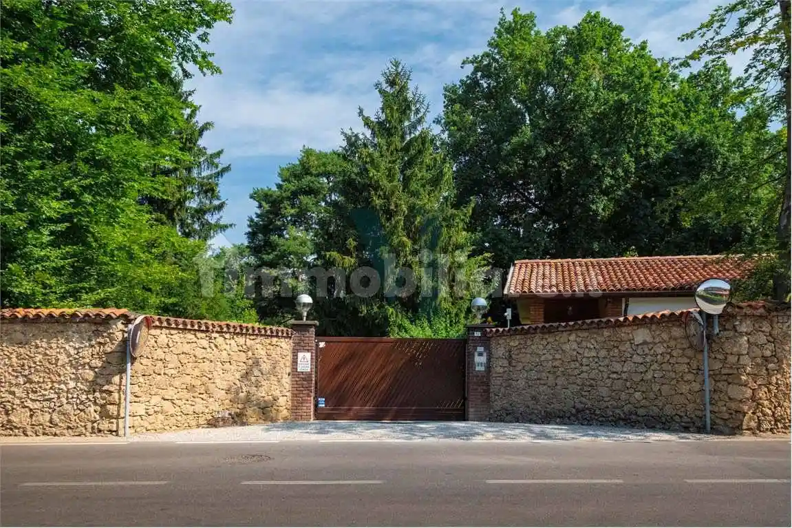 Villa in vendita a Lesmo