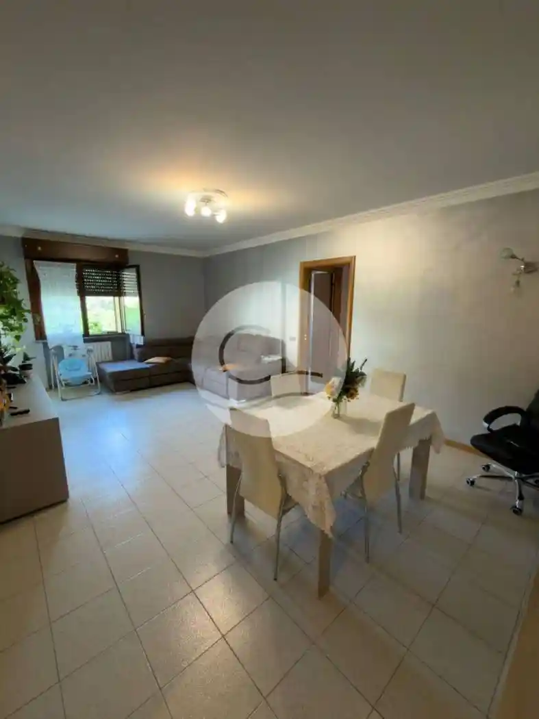Appartamento in vendita a Oltrona di San Mamette