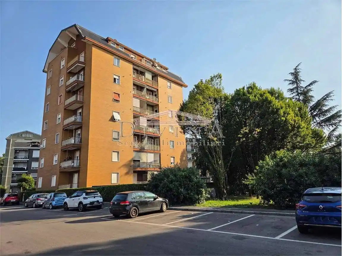 Appartamento in vendita a Garbagnate Milanese