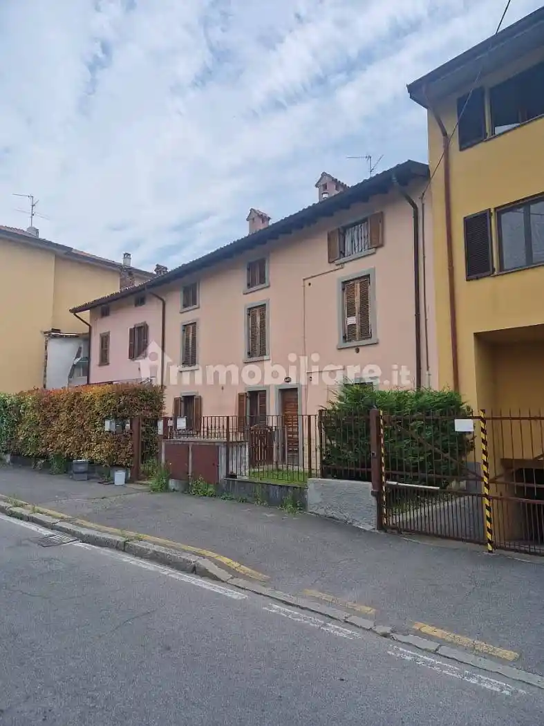 Appartamento in affitto a Urgnano