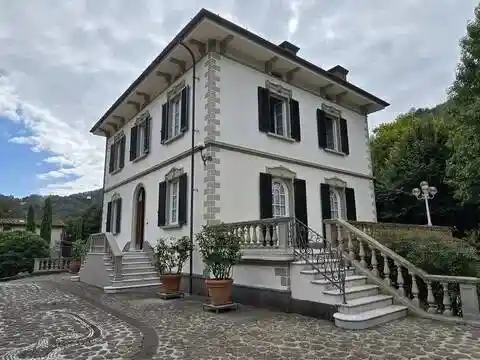 Villa in vendita a Bagni di Lucca