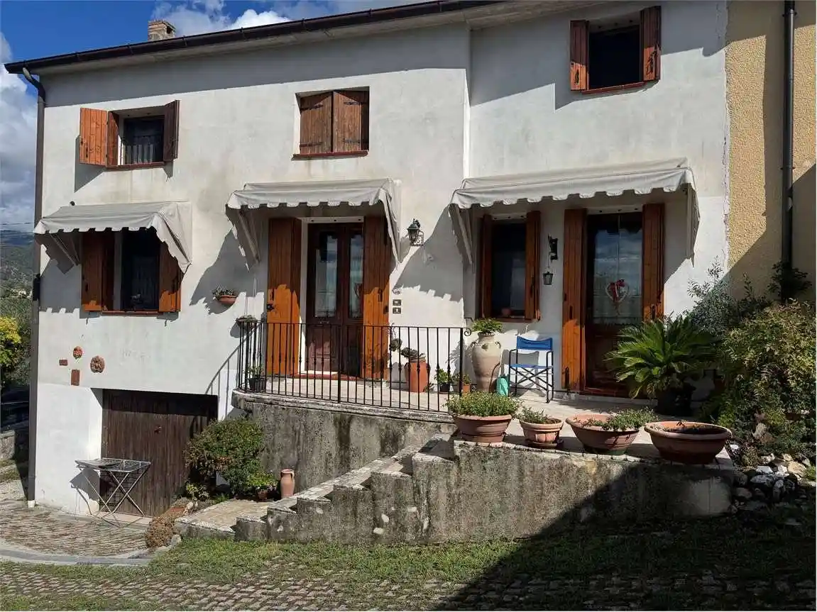 Casa indipendente in vendita a Vittorio Veneto