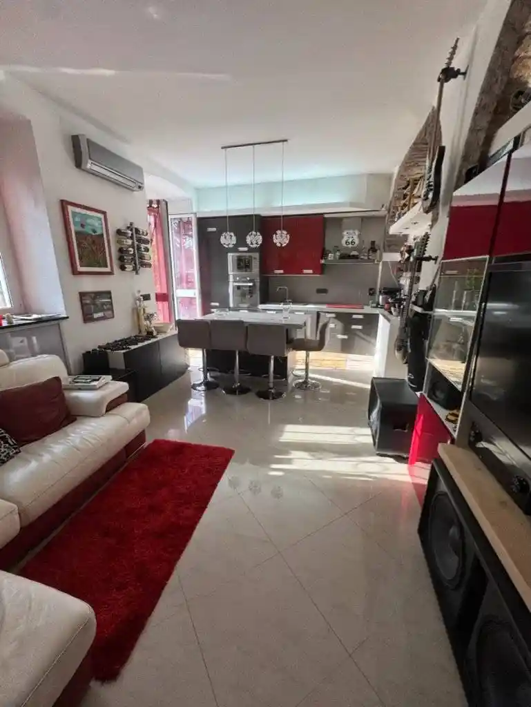 Appartamento in vendita a Genova