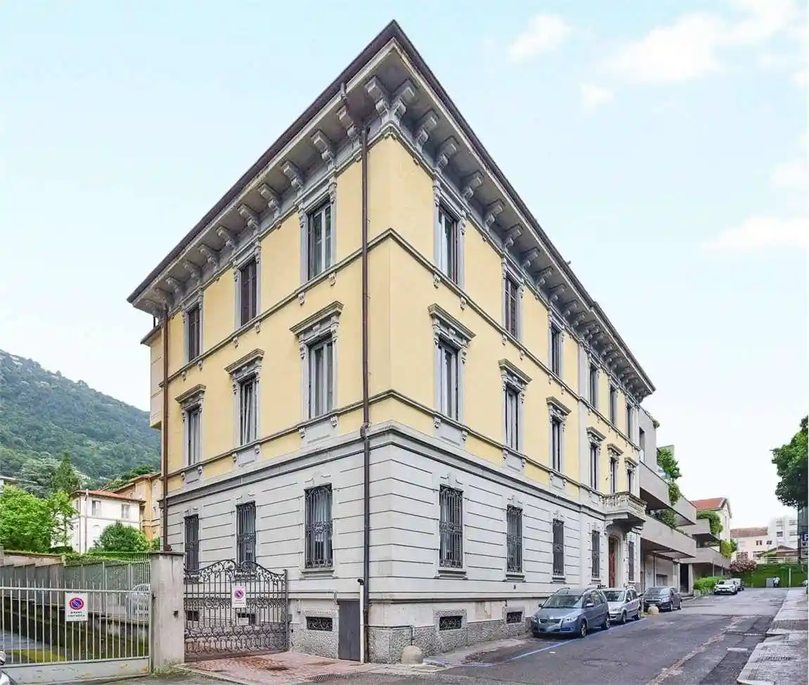 Appartamento in vendita a Como