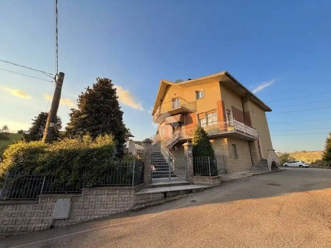 Villa in vendita a Neviano degli Arduini